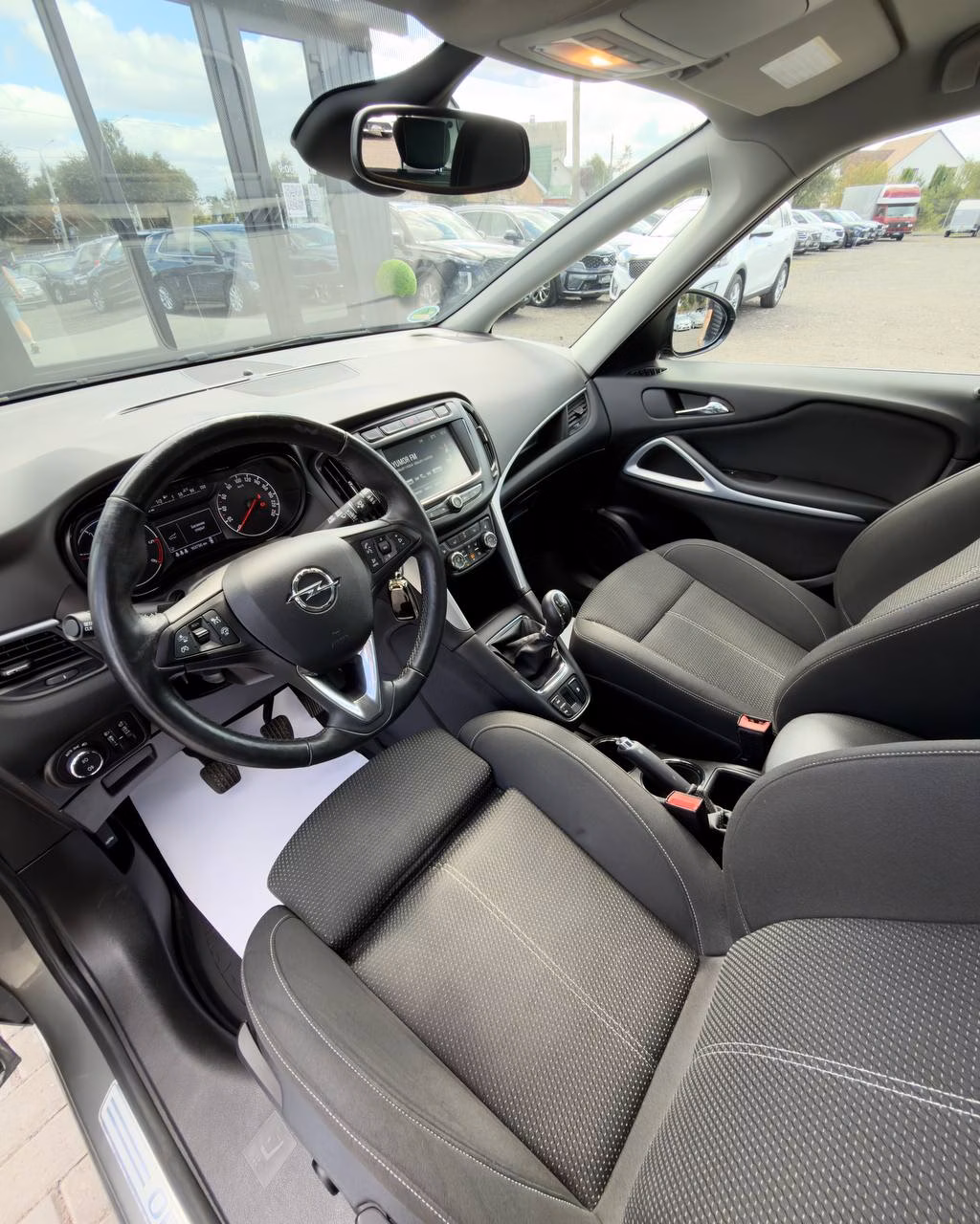 Opel Zafira фото 8