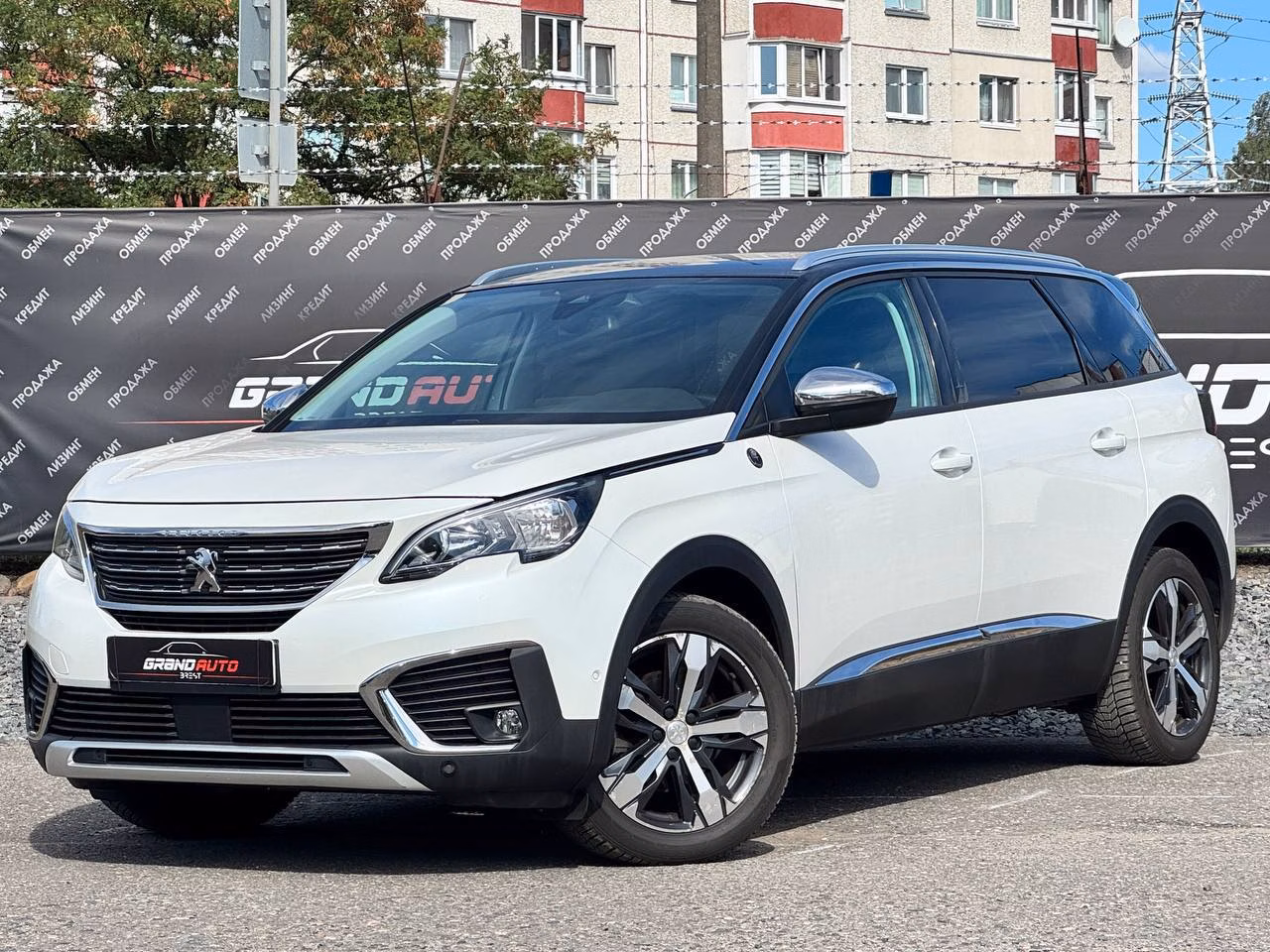 Peugeot 5008 фото 2