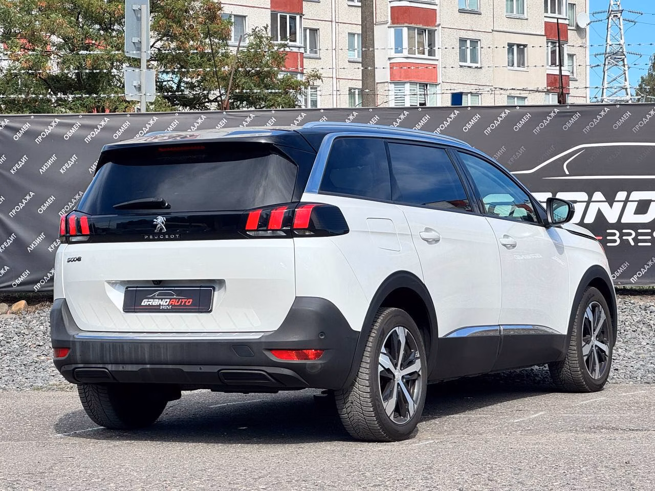Peugeot 5008 фото 4