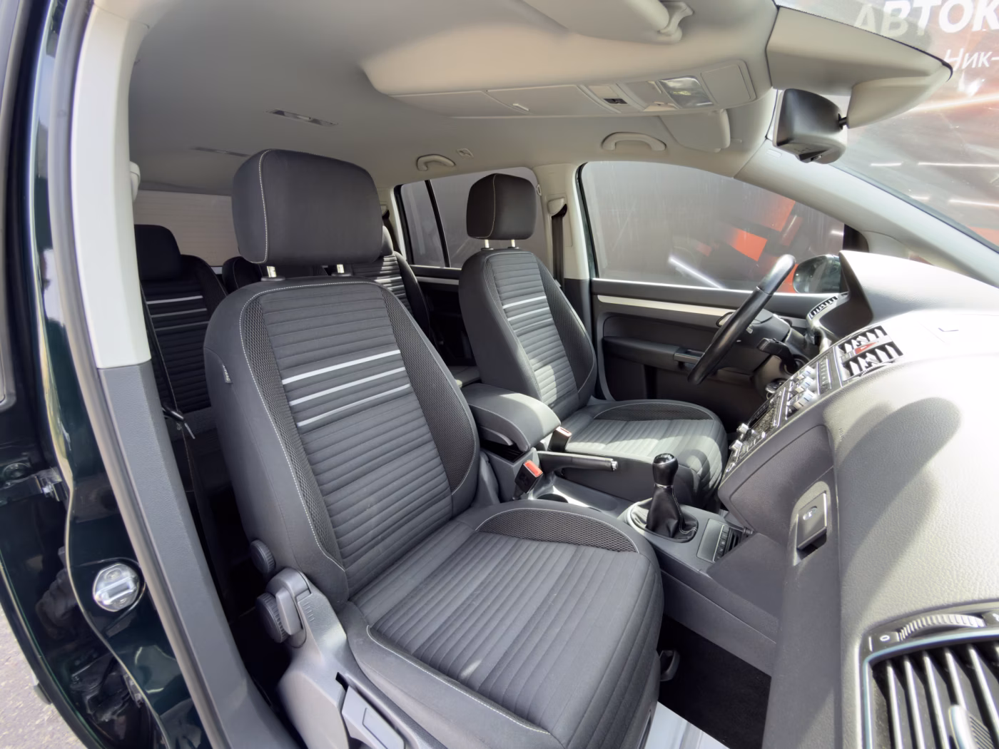 Volkswagen Touran фото 14