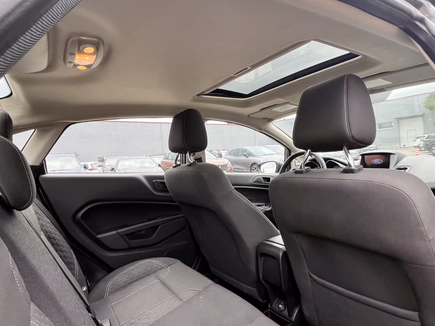 Ford Fiesta фото 14