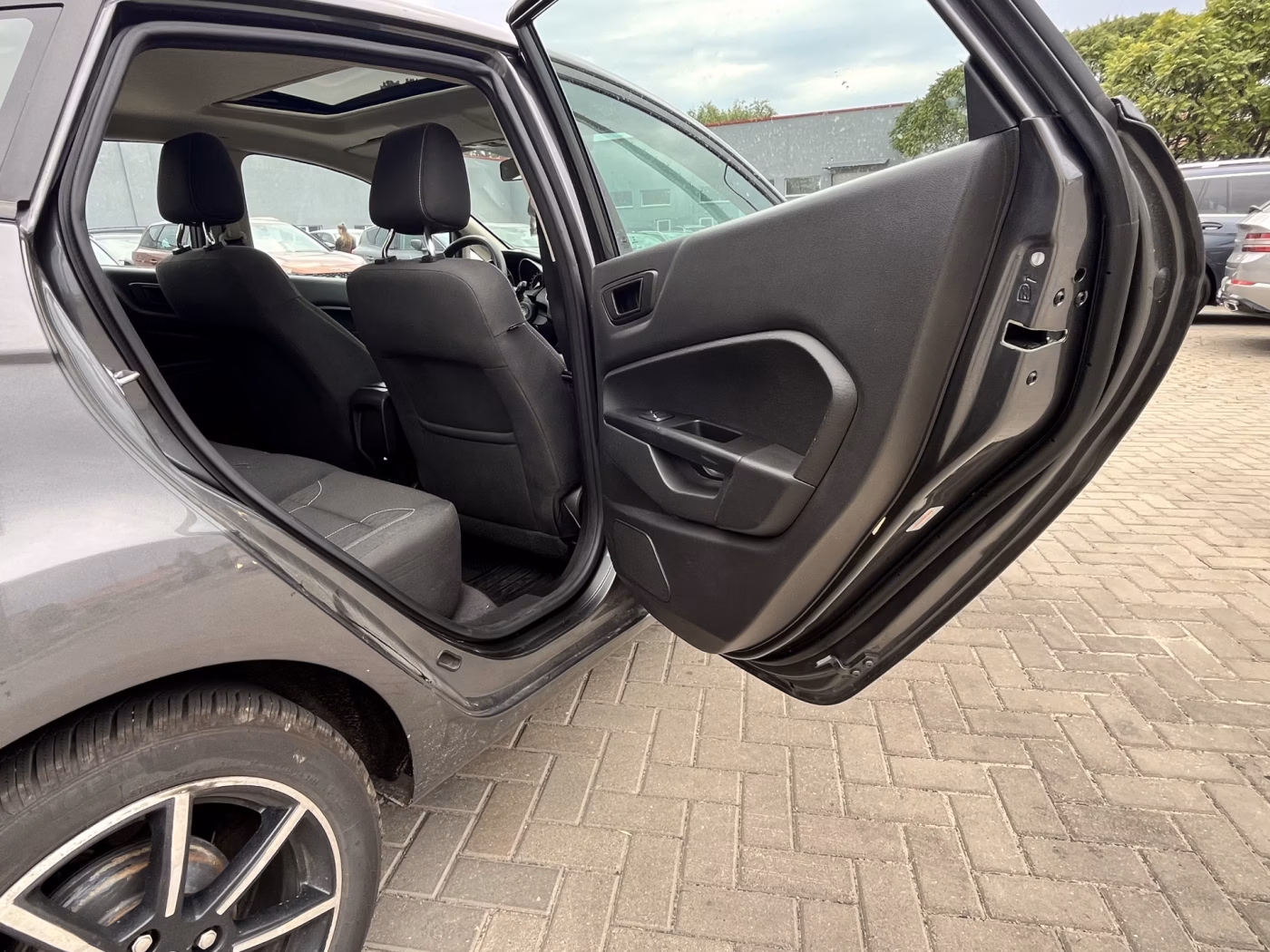 Ford Fiesta фото 16