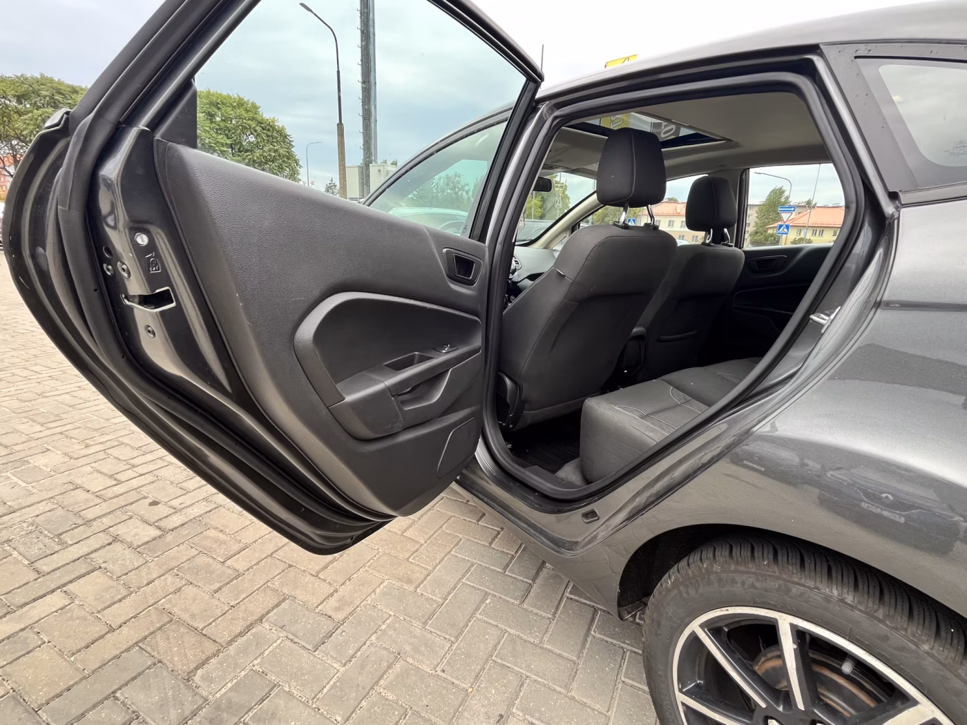 Ford Fiesta фото 18