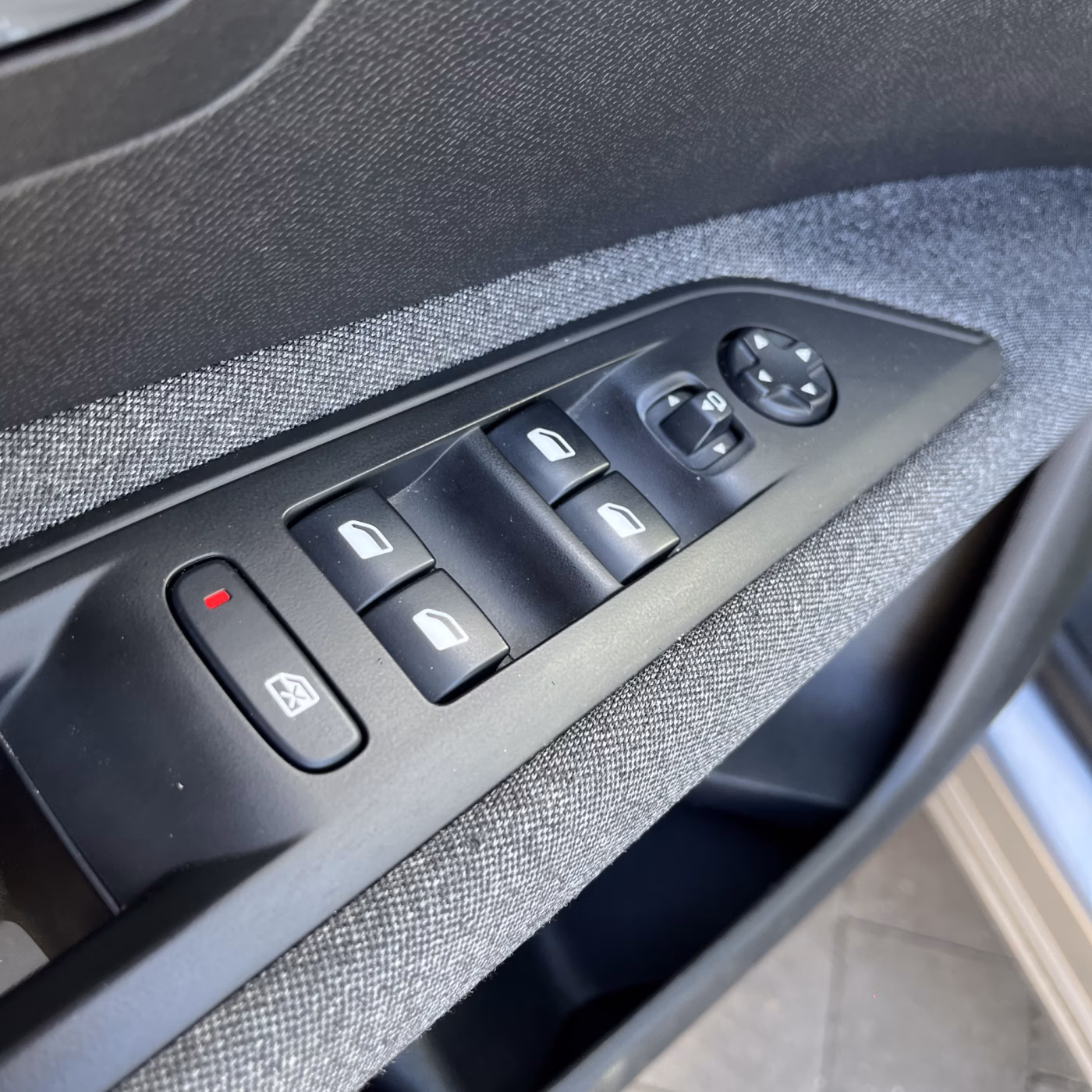 Peugeot 3008 фото 9