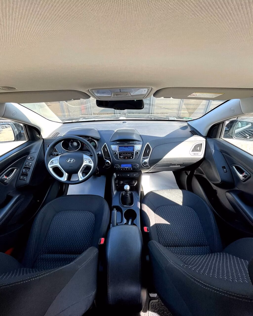 Hyundai ix35 фото 10