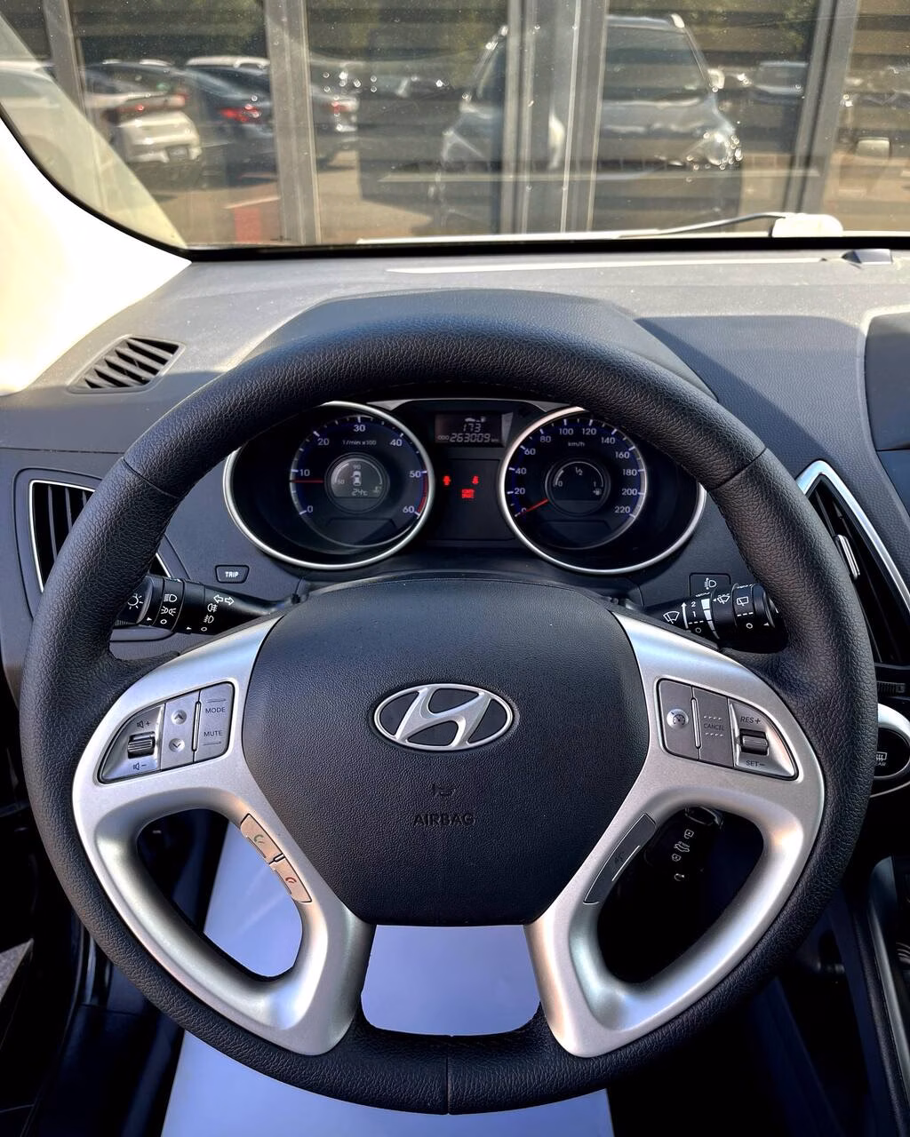 Hyundai ix35 фото 15