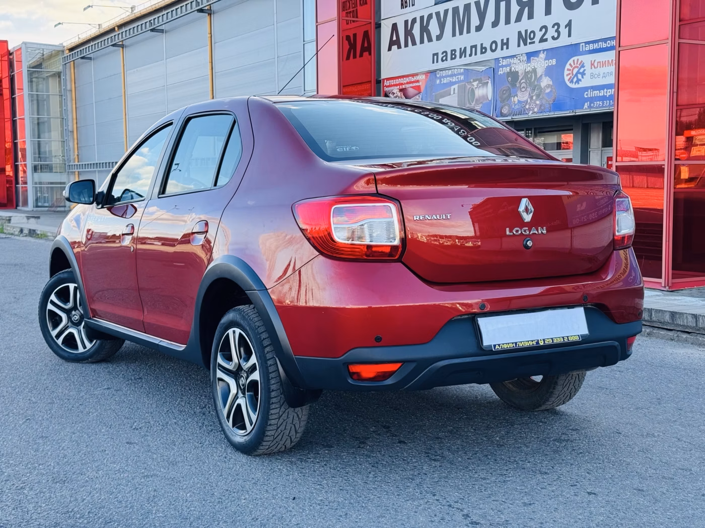 Renault Logan Stepway фото 4
