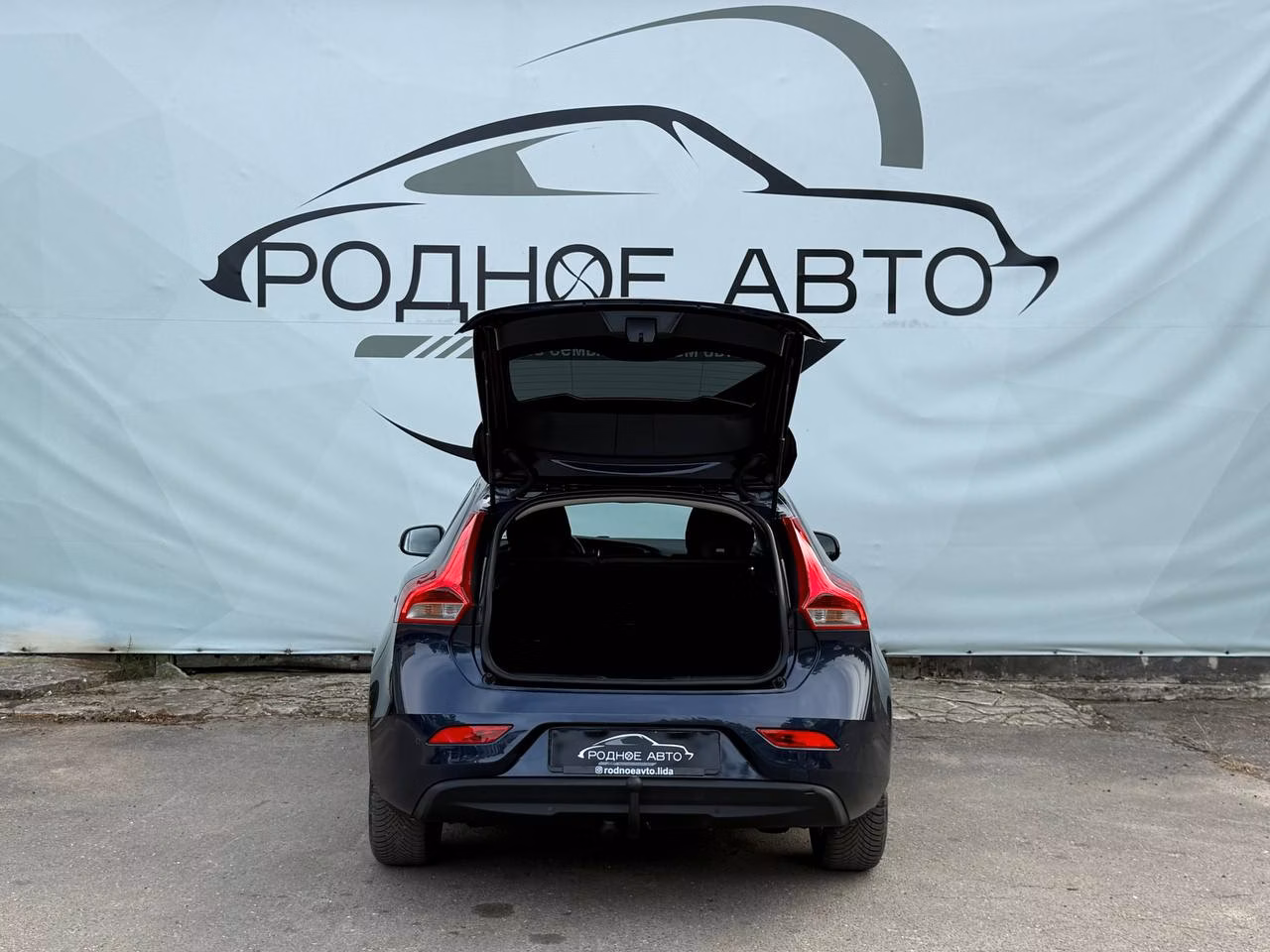 Volvo V40 фото 7