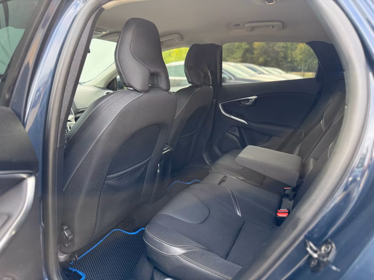 Volvo V40 фото 14