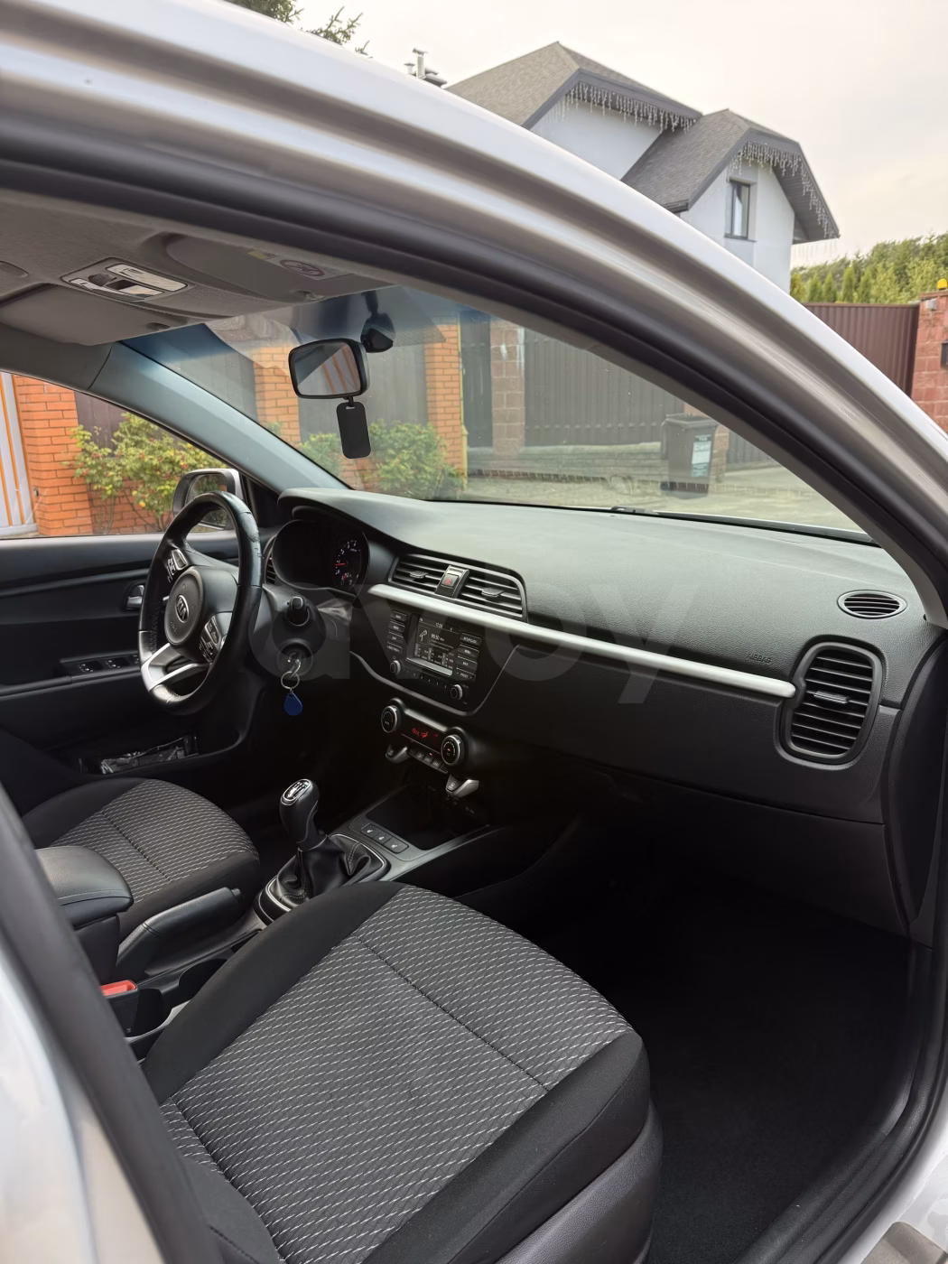 Kia Rio фото 9