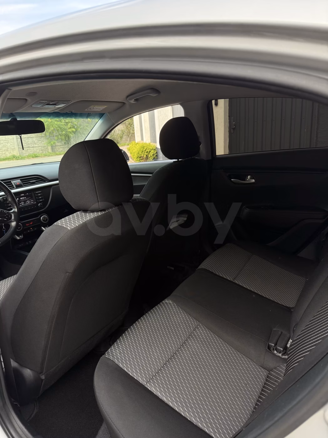 Kia Rio фото 11