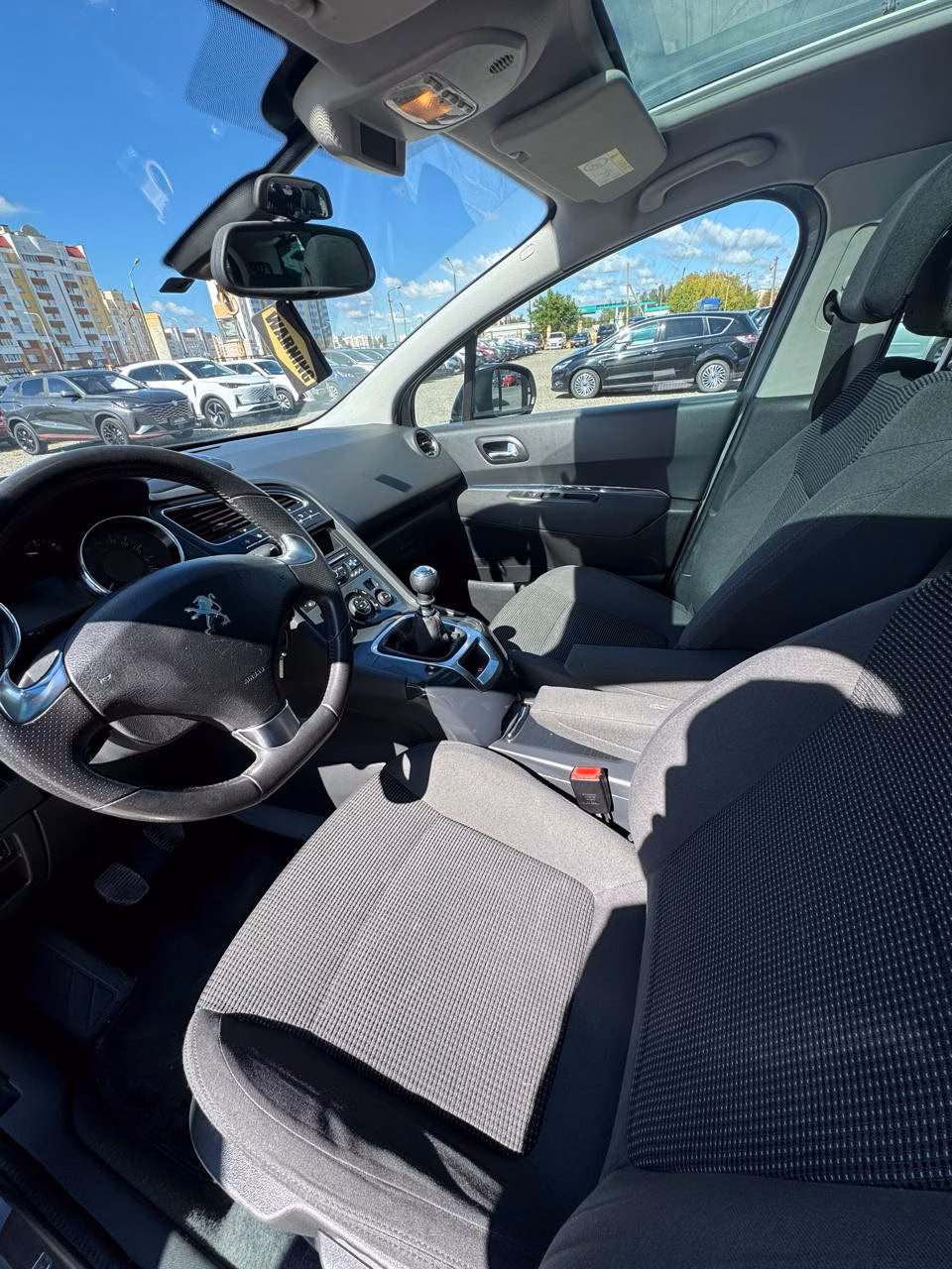 Peugeot 5008 фото 10