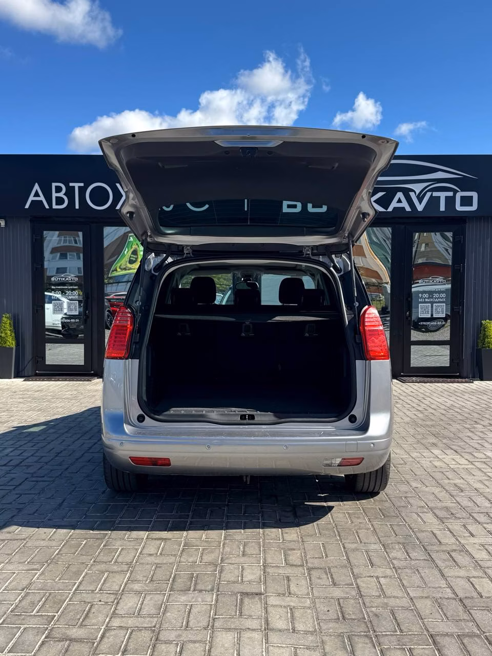 Peugeot 5008 фото 12