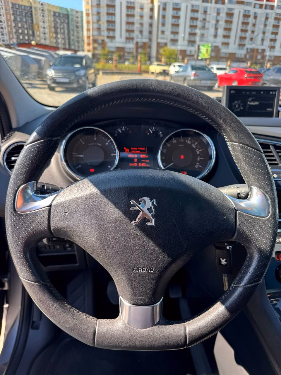Peugeot 5008 фото 18