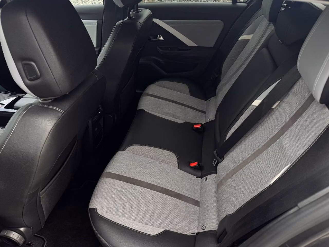 Opel Astra фото 10