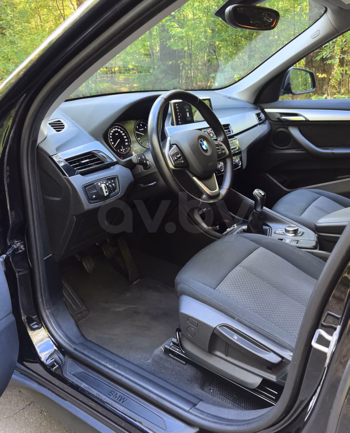 BMW X1 фото 8