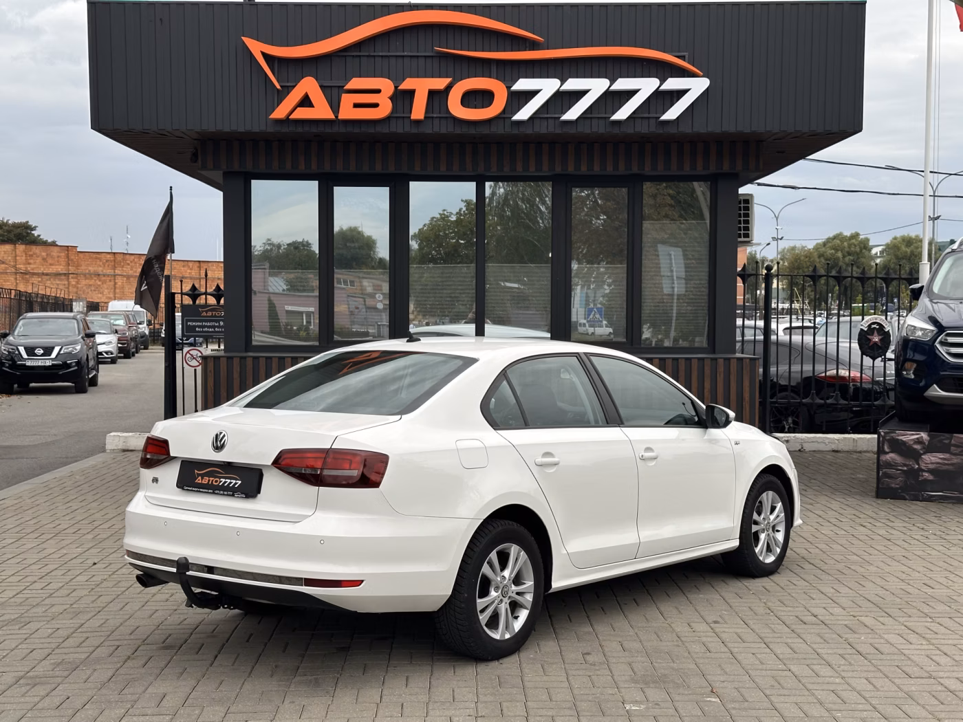 Volkswagen Jetta фото 2