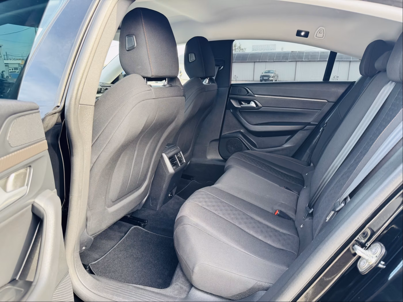 Peugeot 508 фото 6