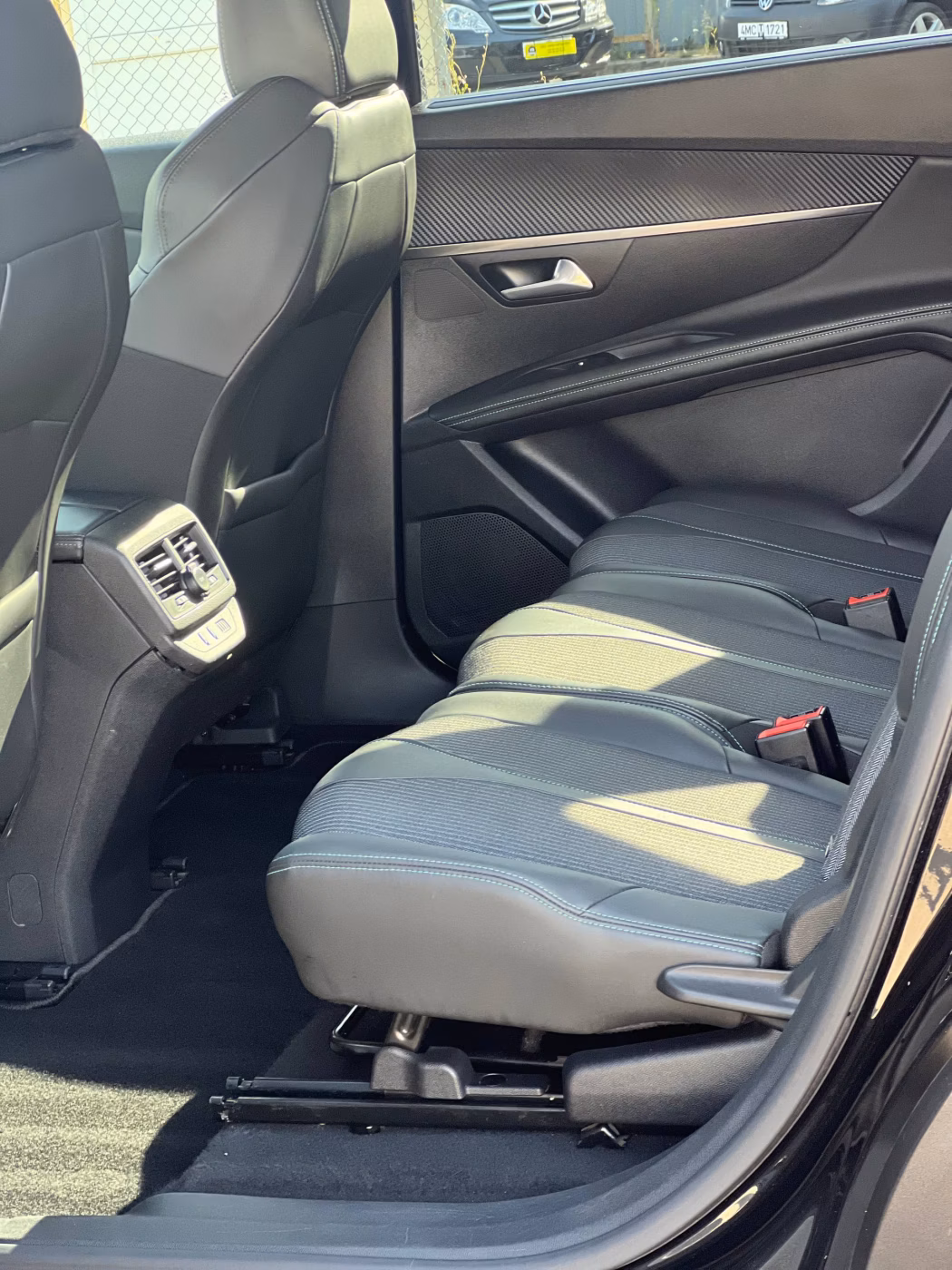 Peugeot 5008 фото 10