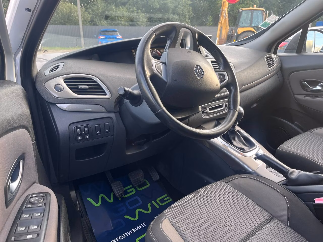 Renault Scenic фото 9