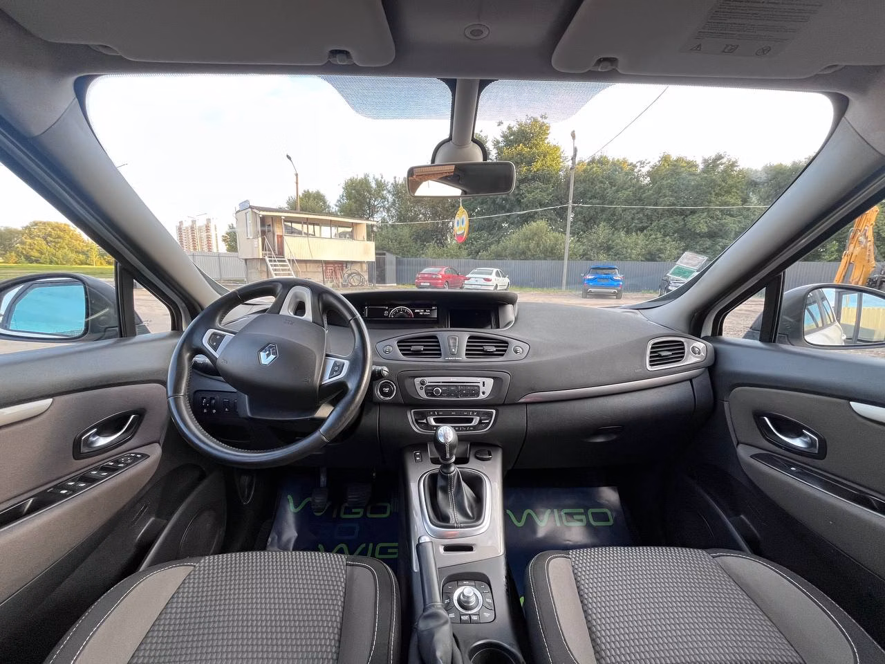 Renault Scenic фото 11