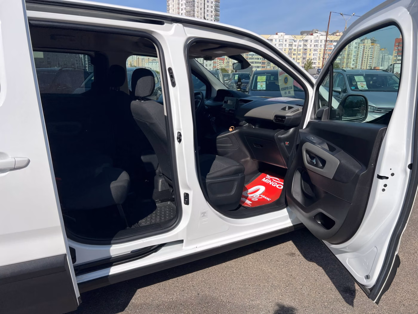 Peugeot Rifter фото 15