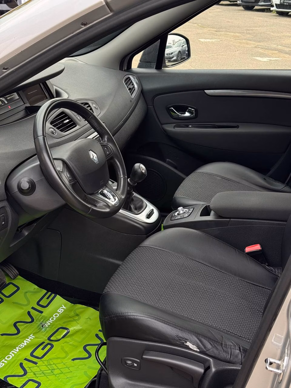 Renault Grand Scenic фото 9