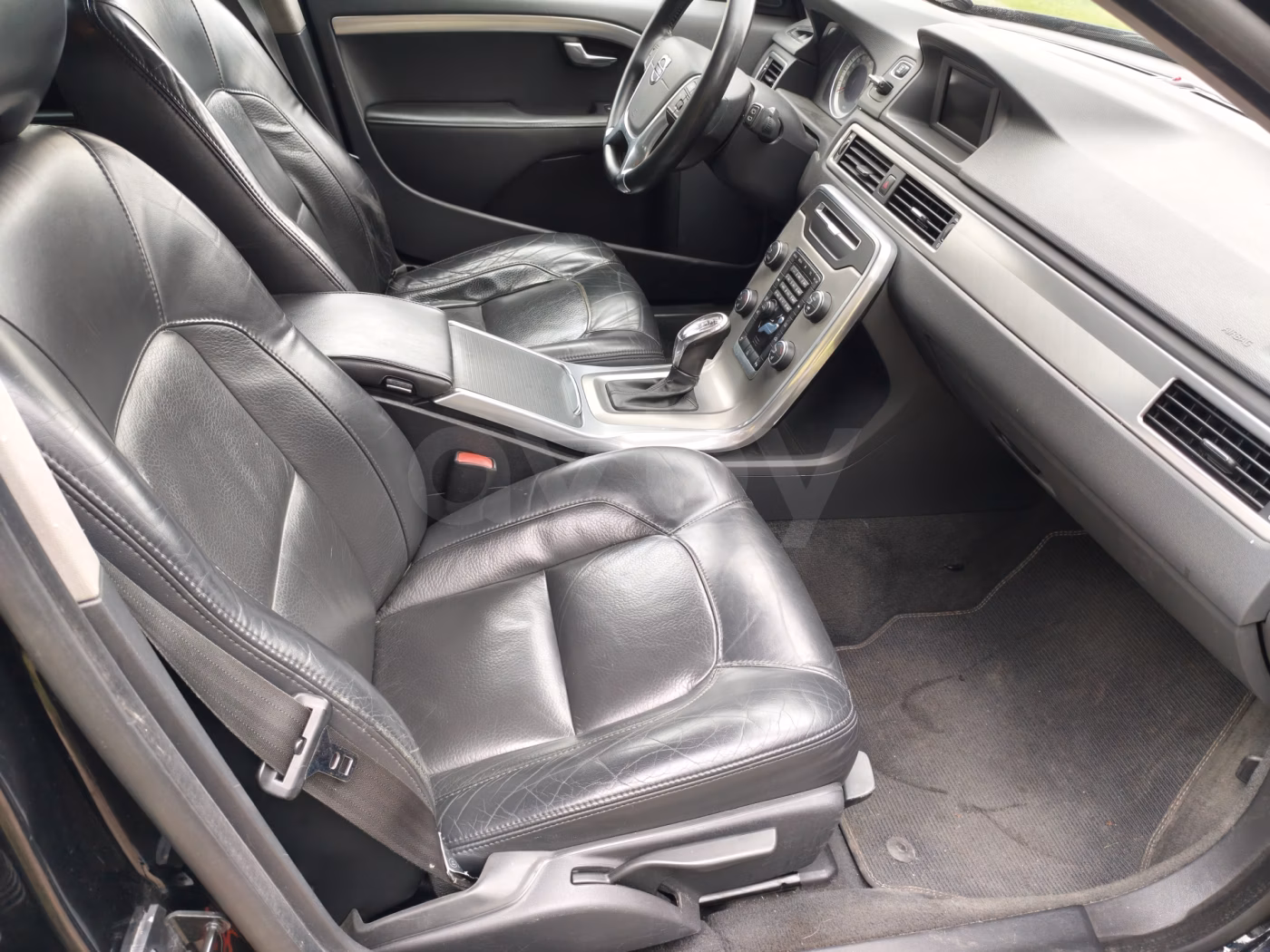 Volvo V70 фото 12