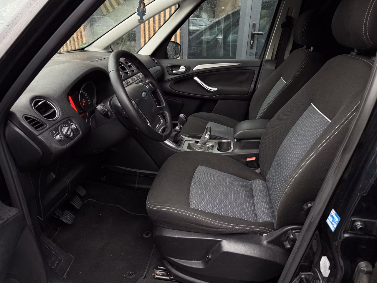 Ford Galaxy фото 7