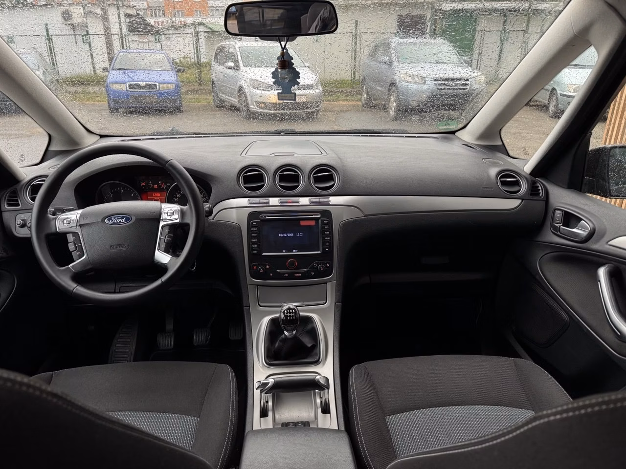 Ford Galaxy фото 10