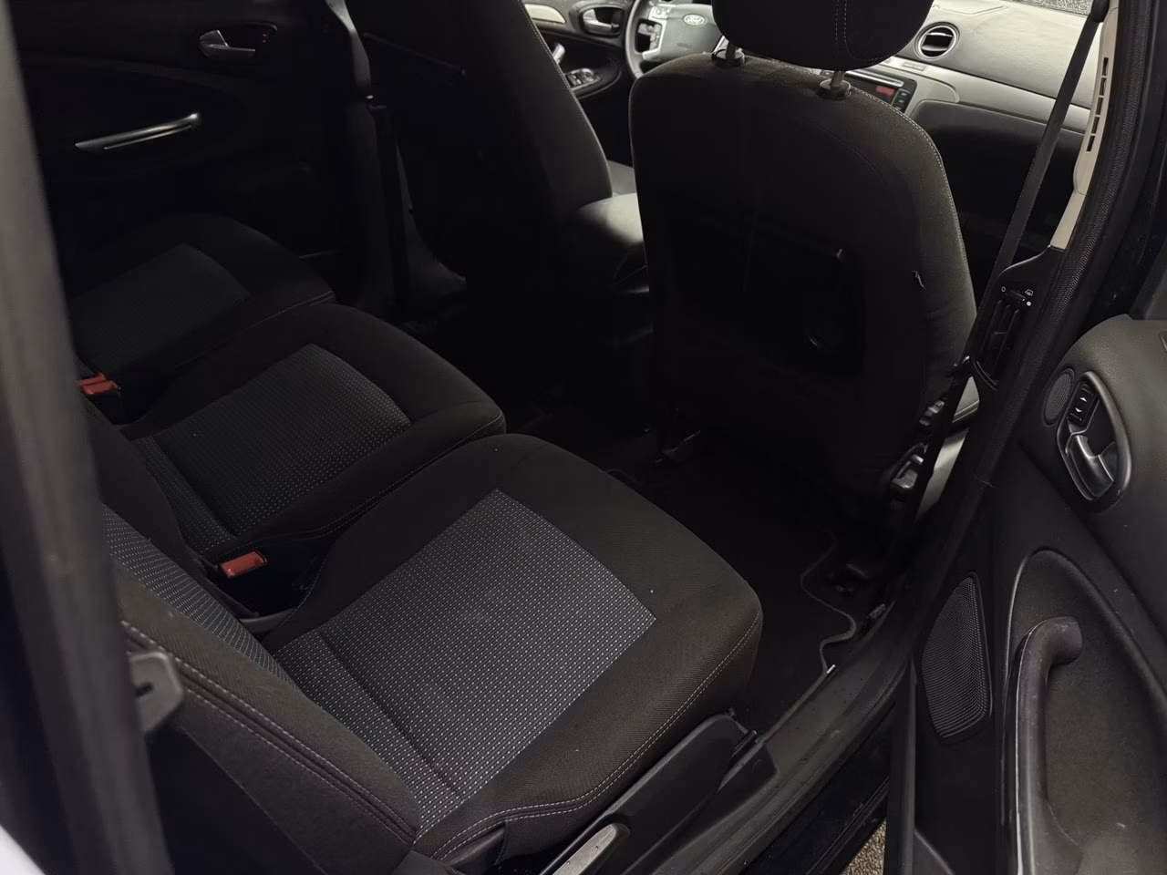 Ford Galaxy фото 12
