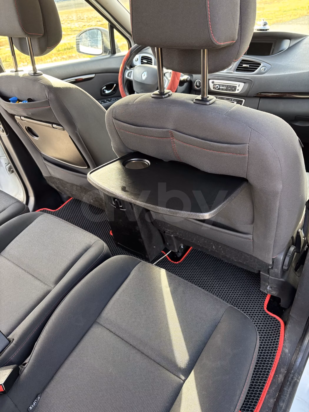 Renault Scenic фото 9