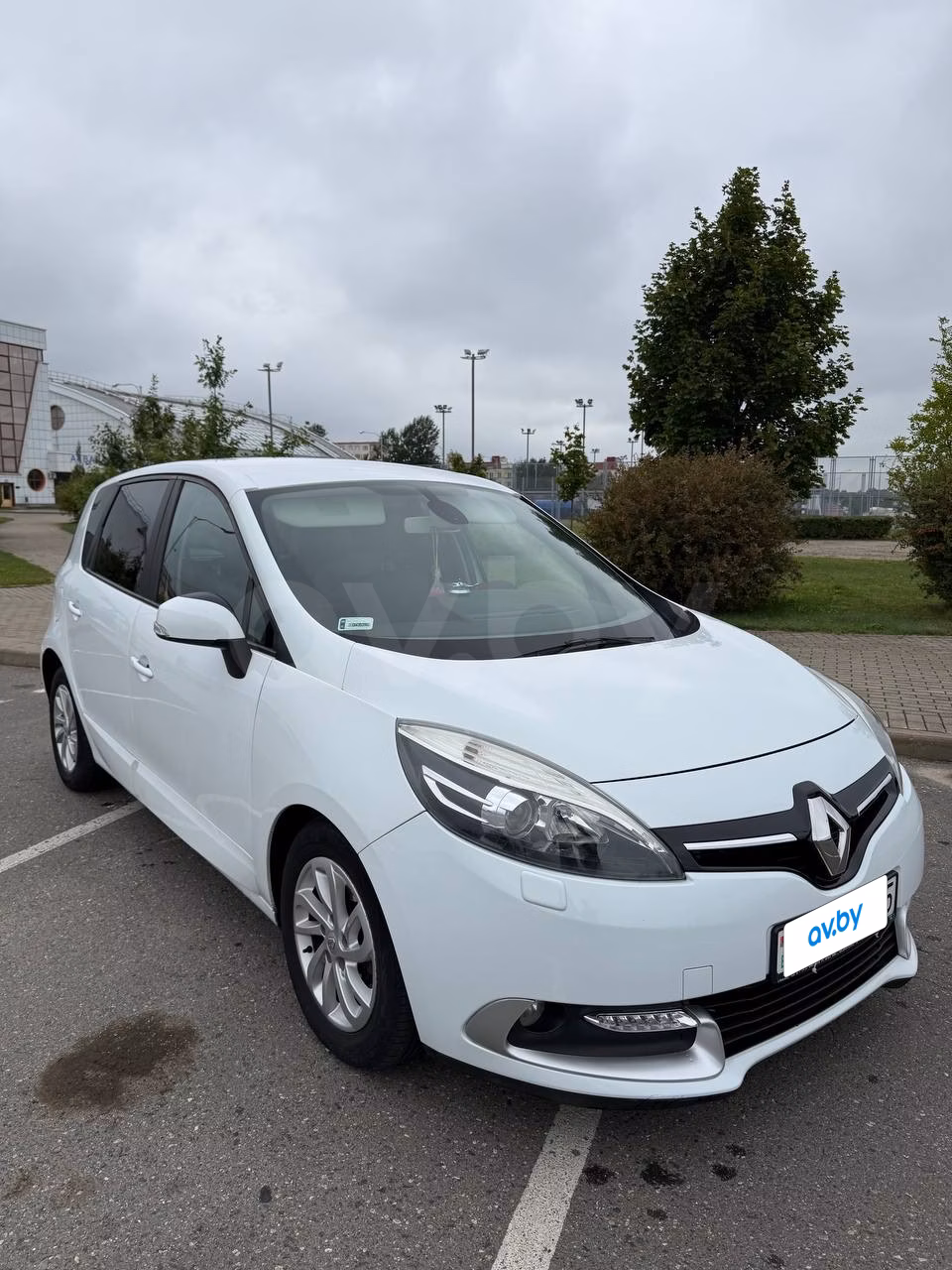 Renault Scenic фото 10