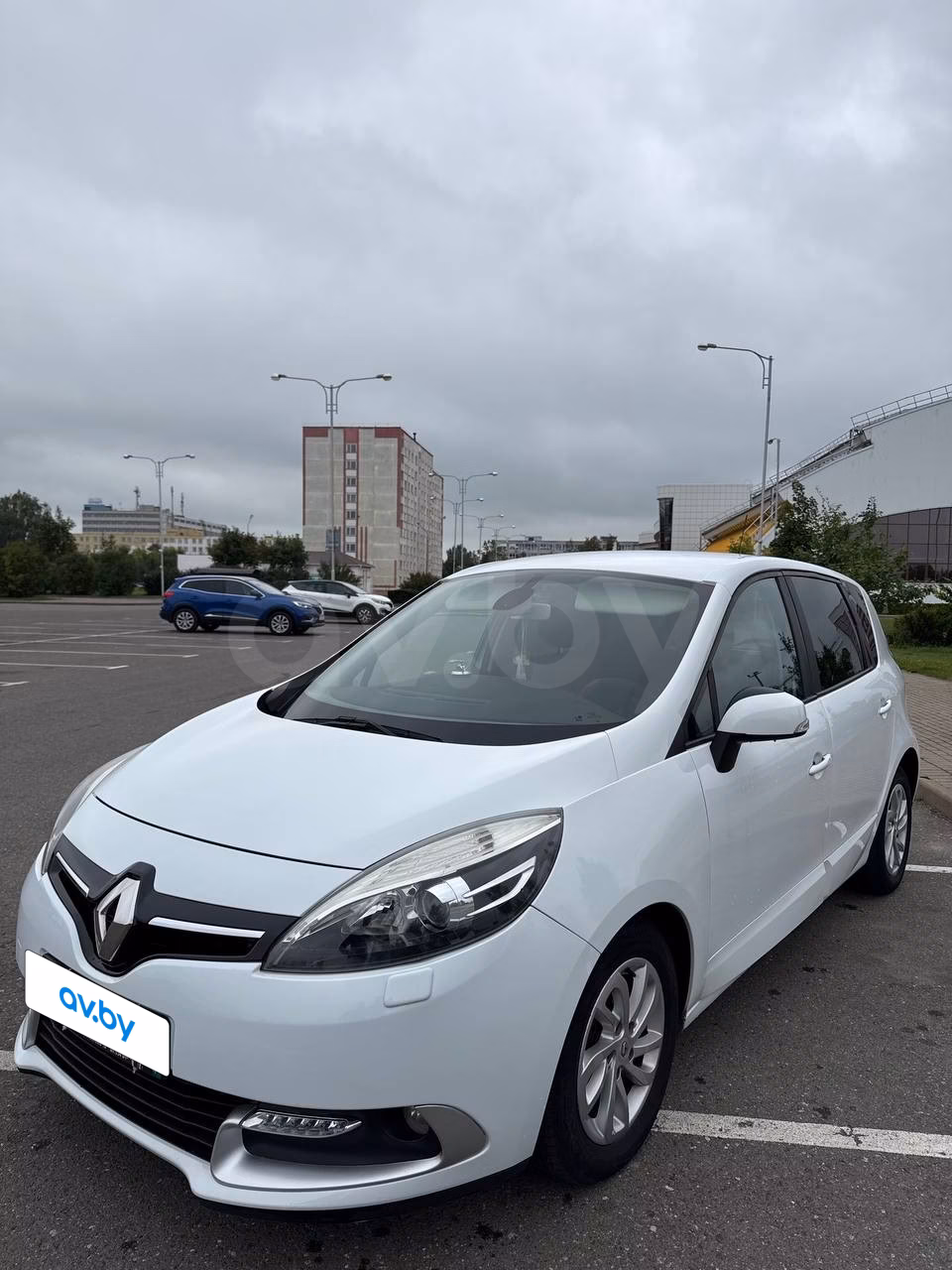 Renault Scenic фото 11
