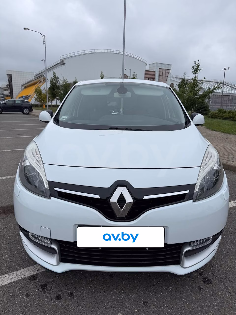 Renault Scenic фото 12