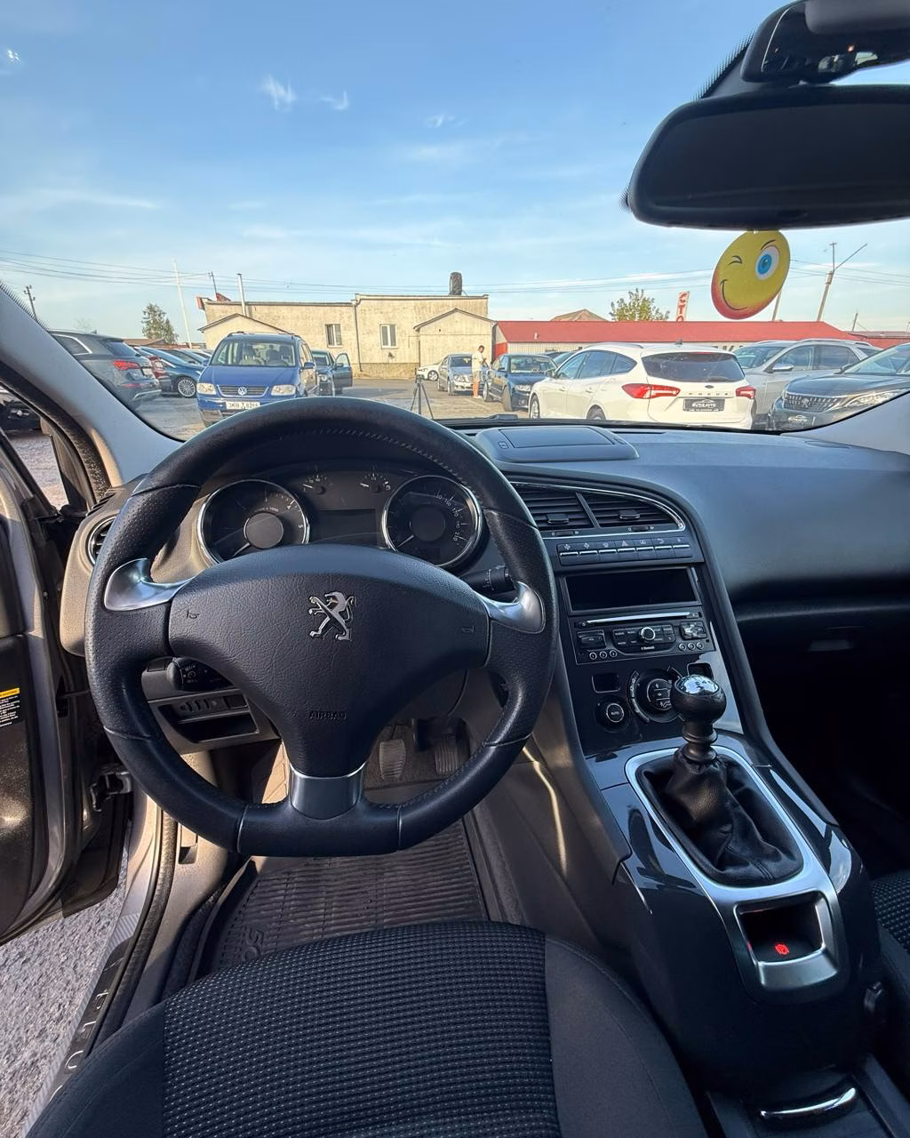 Peugeot 5008 фото 11