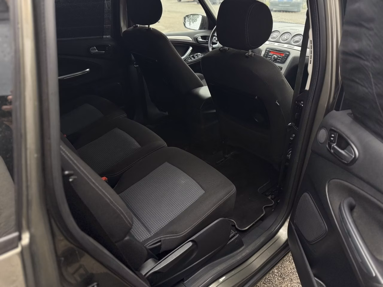 Ford S-MAX фото 10