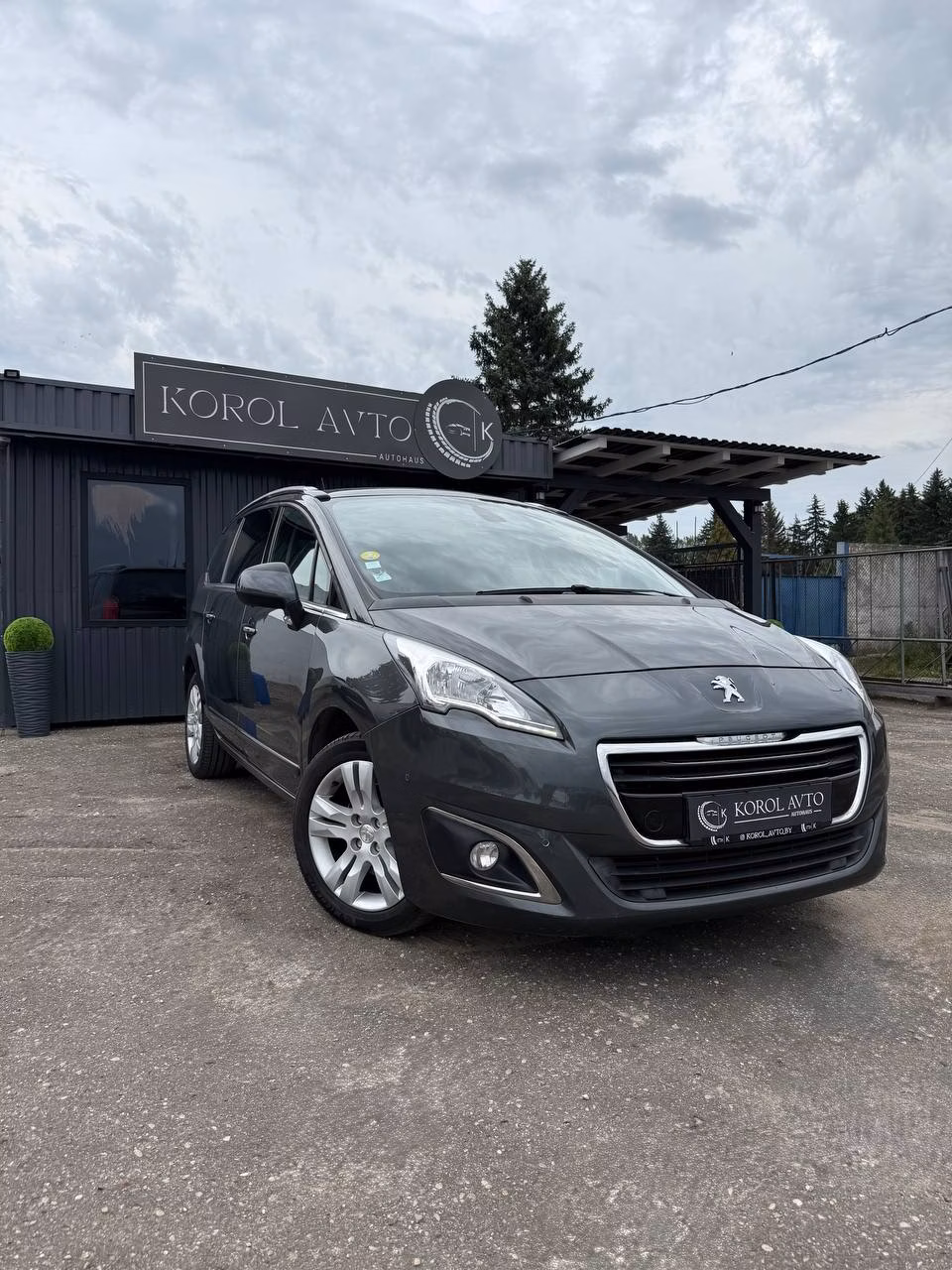 Peugeot 5008