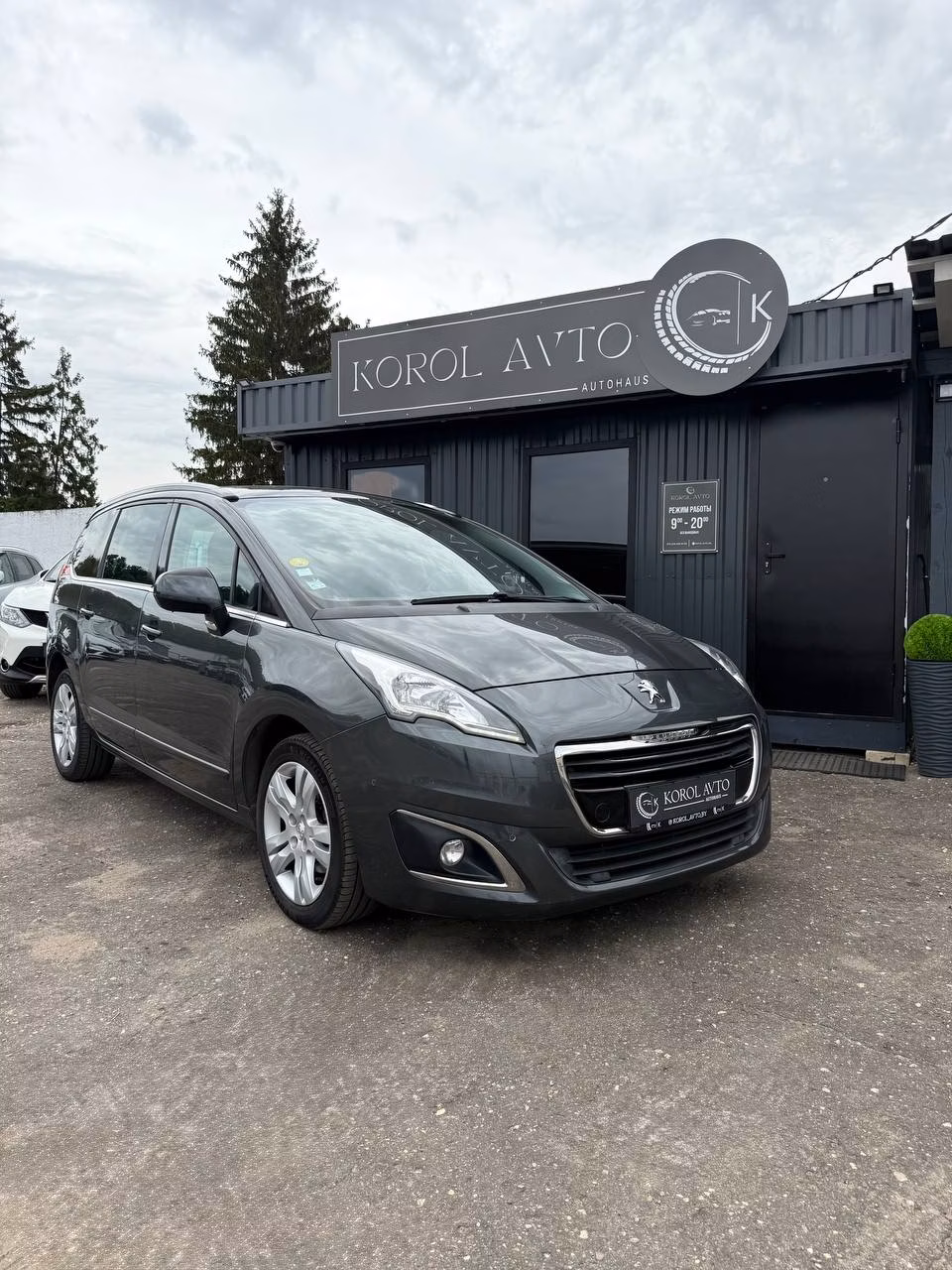 Peugeot 5008 фото 3