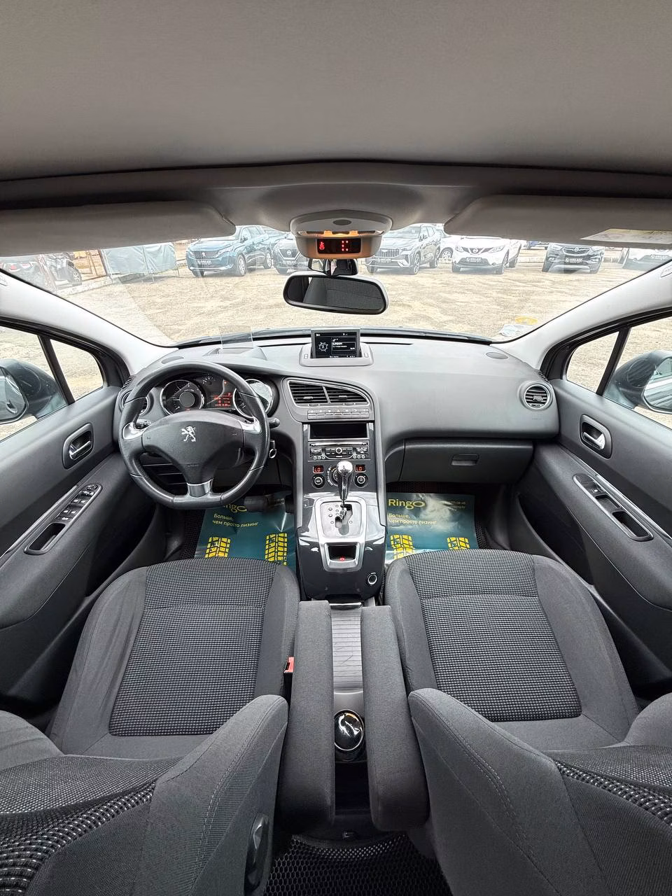 Peugeot 5008 фото 6