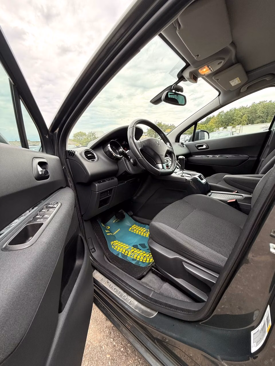 Peugeot 5008 фото 12
