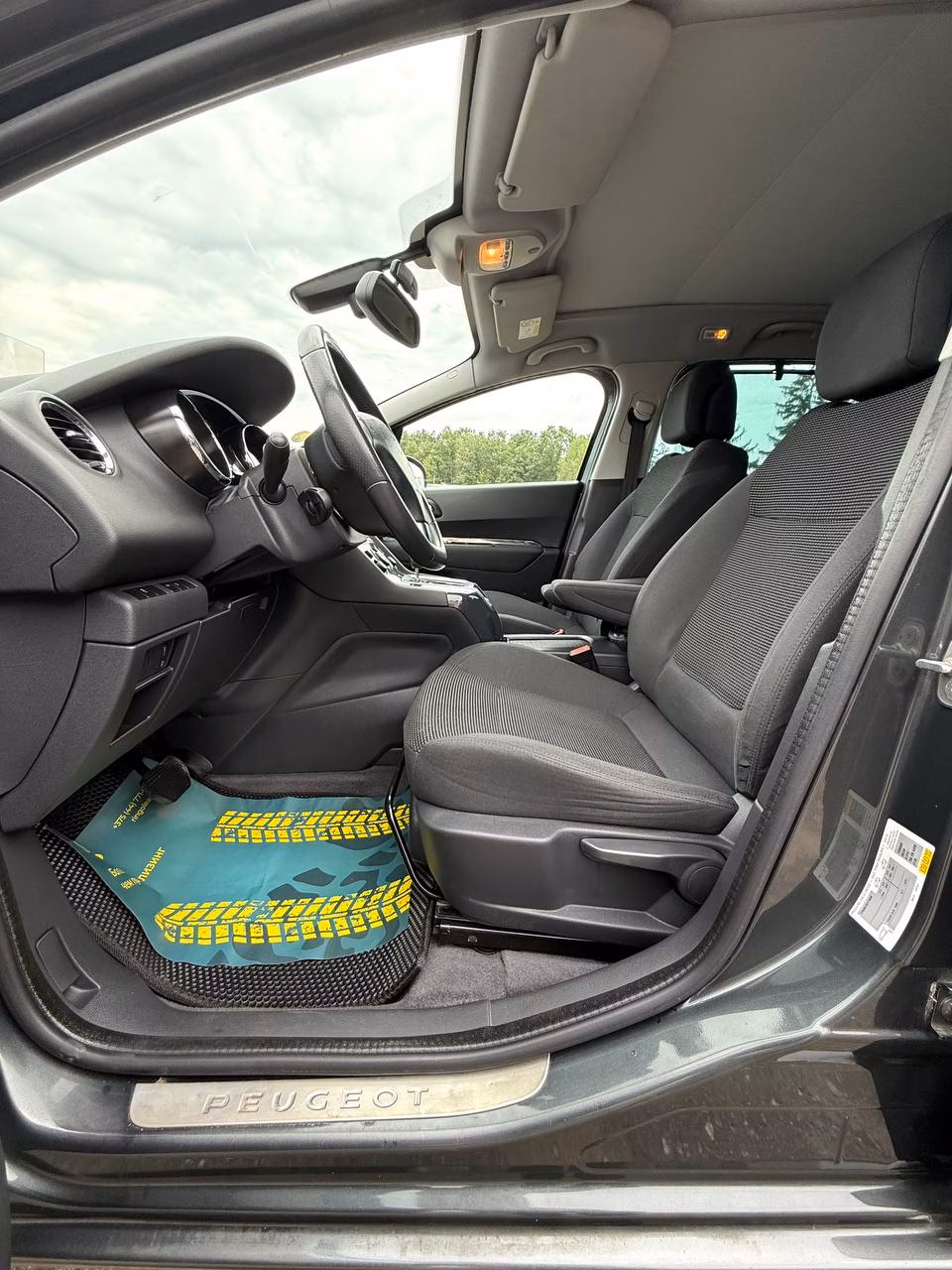 Peugeot 5008 фото 13