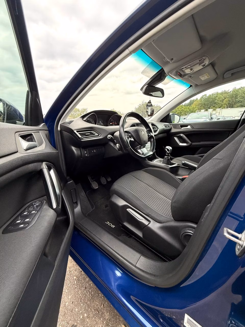 Peugeot 308 фото 10