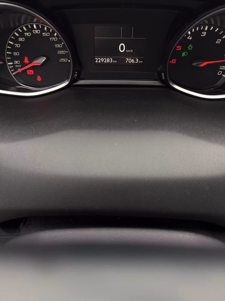 Peugeot 308 фото 14