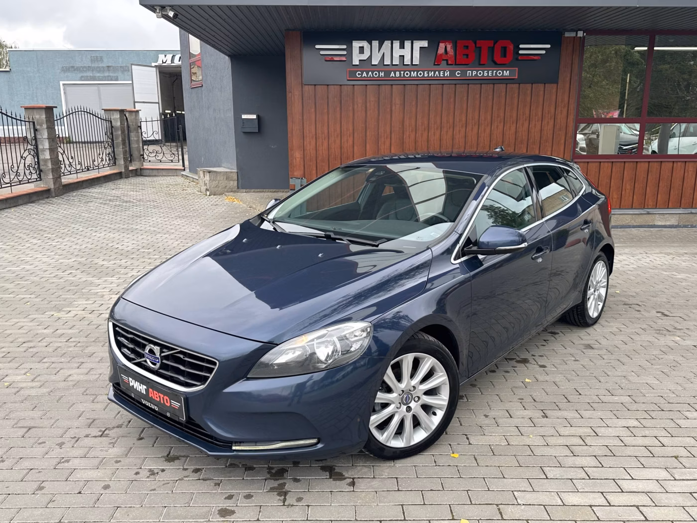 Volvo V40