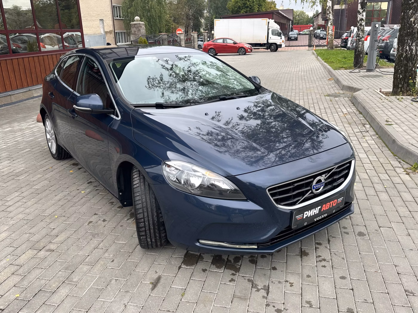 Volvo V40 фото 3
