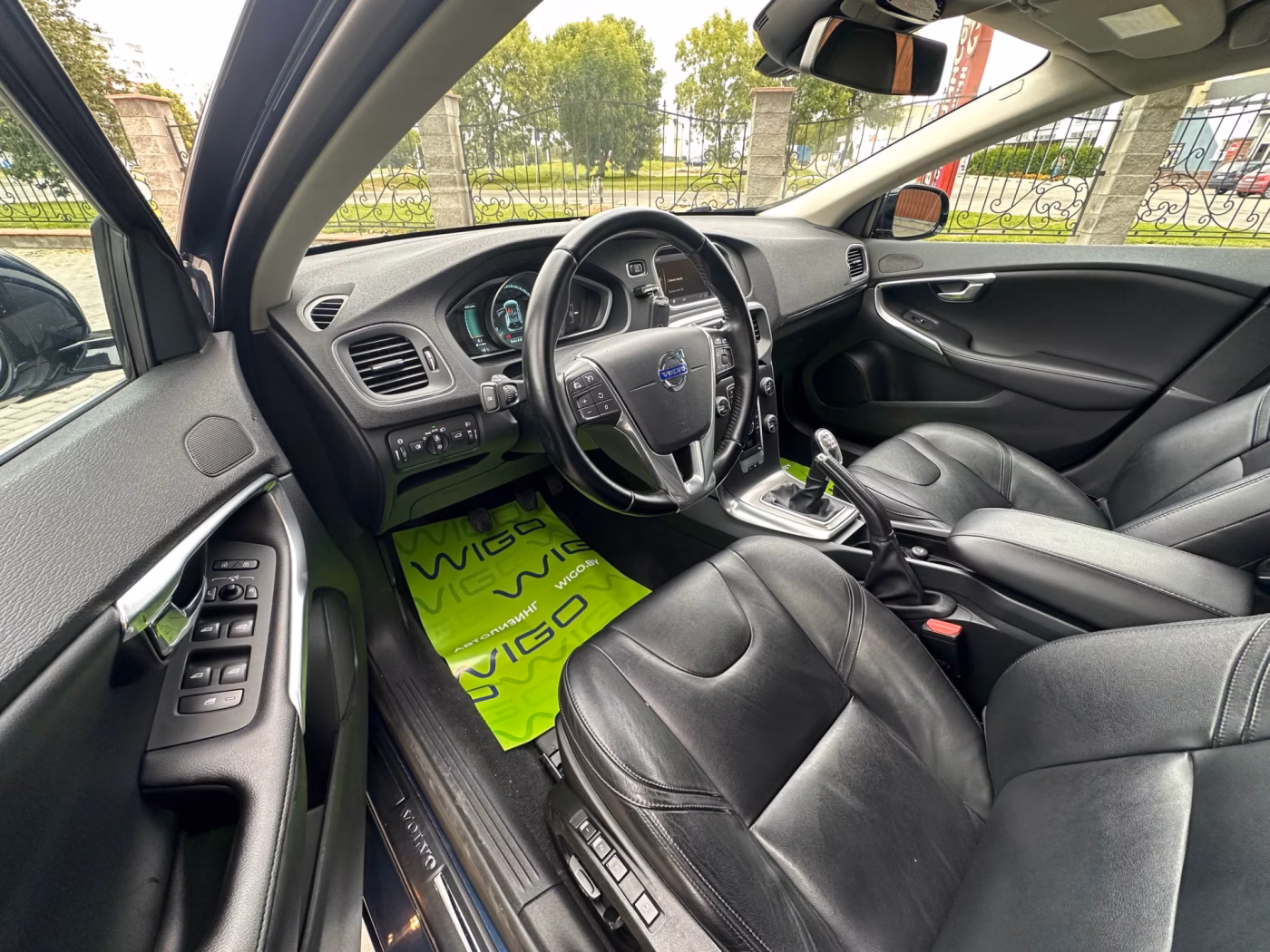 Volvo V40 фото 9