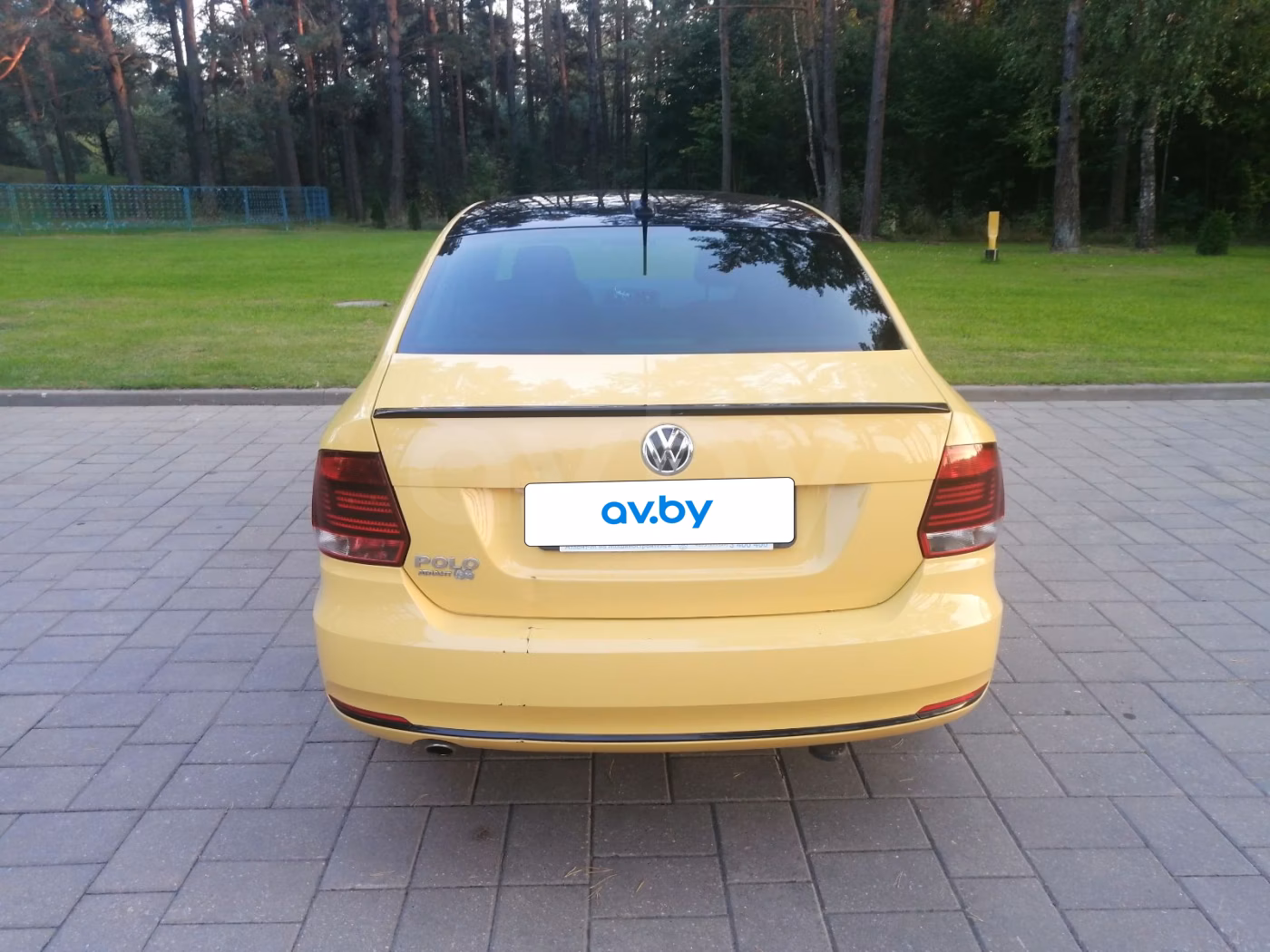 Volkswagen Polo Sedan фото 6
