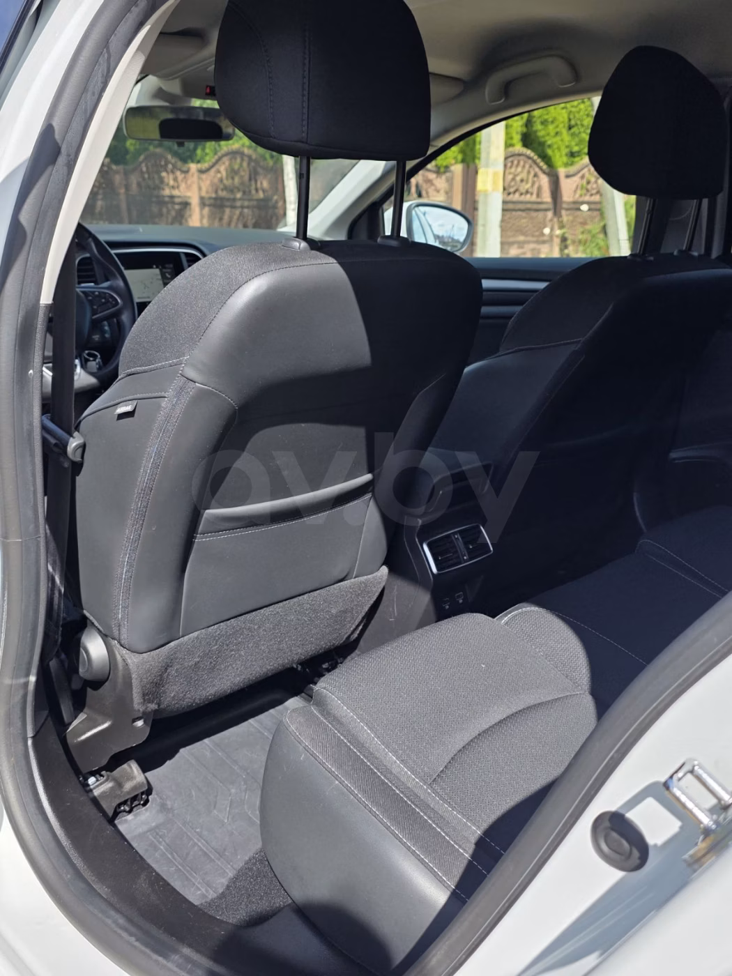 Renault Megane фото 10