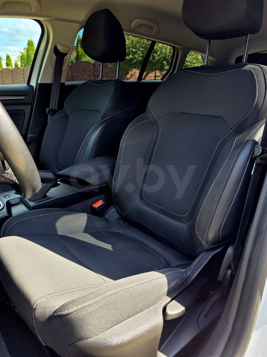 Renault Megane фото 11